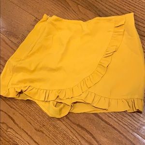 Yellow skort